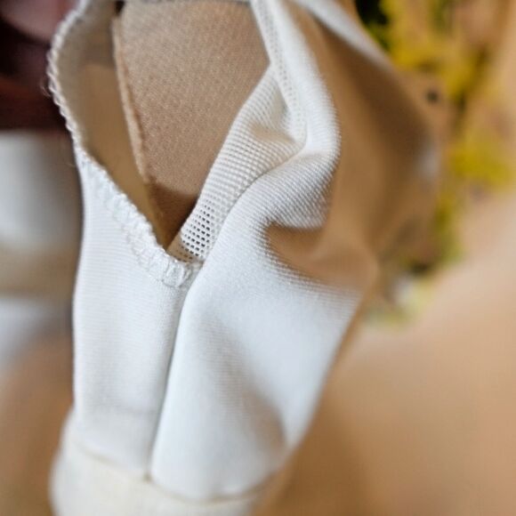 Old Navy Active Powersoft Sports Bra Large Yellow Floral Multicolor Gym Yoga Top - Picture 8 of 12